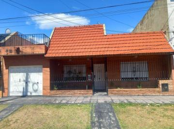 Casa de 3 ambientes, Lanús · Casa Sobre Lote Propio