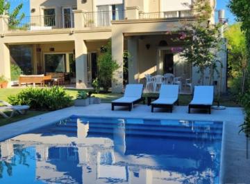 Casa · 300m² · 5 Ambientes · Casa en Alquiler en Santa Barbara, Tigre, G. B. a. Zona Norte