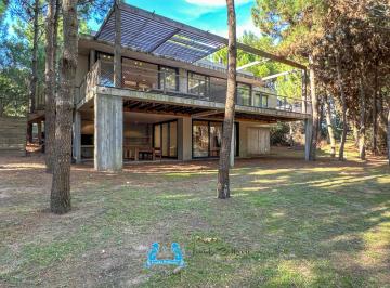 Casa de 6 ambientes, Costa Esmeralda · Venta Moderna Casa Hormigon Visto Costa Esmeralda -