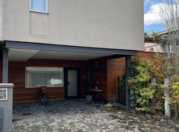 PH · 153m² · 5 Ambientes · 1 Cochera · Casa en Venta de 5 Ambientes en Barrio Cerrado El Pasaje - Hurlingham