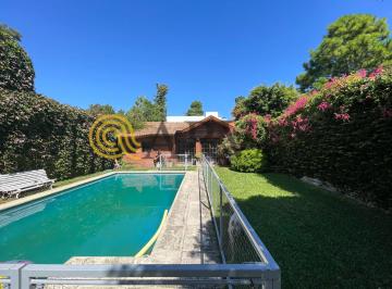 Casa de 7 ambientes, San Fernando · Casa en Punta Chica - 3 Dorm - con Playroom, Escritorio, Jardín Quincho y Pileta