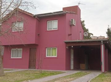 Casa · 139m² · 4 Ambientes · 1 Cochera · Casa en Alquiler 4 Ambientes - Jardines de Escobar