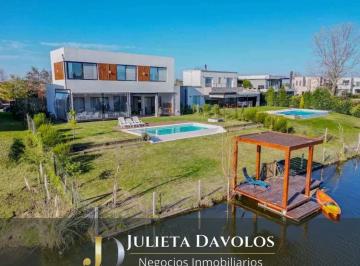 Casa · 191m² · 6 Ambientes · 4 Cocheras · Casa en Alquiler Anual a La Laguna en El Cantón Barrio Norte - Amoblada - Escobar