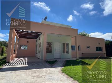 Casa · 150m² · 5 Ambientes · Casa en Alquiler en Barrio Don Joaquin Canning