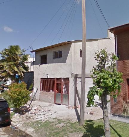 Casa 3 amb. En Planta Baja + Casa 4 amb. En Planta Alta. Sobre lote de 10x15