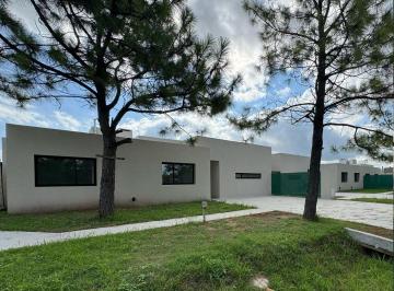 Casa de 4 ambientes, Funes · Casa en Venta Don Mateo, Funes