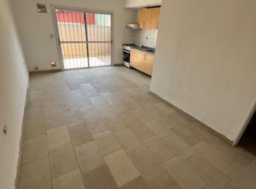 Departamento de 2 ambientes, Tres de Febrero · Dos Ambientes en Primer Piso con Patio - Sin Expensas - Santos Lugares