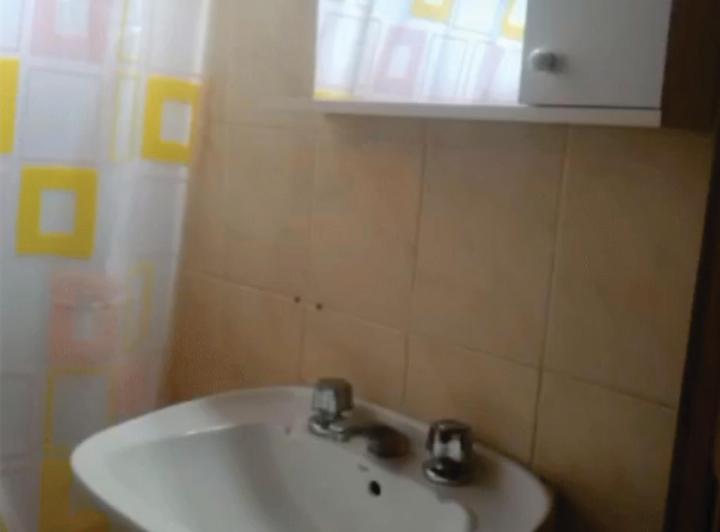 Casa · 80m² · 2 Ambientes · 1 Cochera