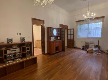 Casa · 130m² · 5 Ambientes · PH en Belgrano