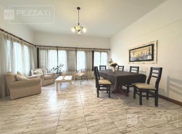 Casa · 133m² · 3 Ambientes · 1 Cochera · Casa - P. Luro