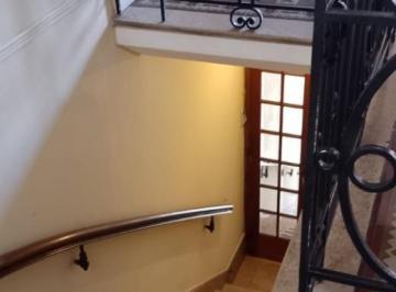 PH · 199m² · 4 Ambientes · Venta Casa PH en Planta Alta: Estilo, Versatilidad