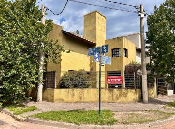 Casa de 7 ambientes, Córdoba · 4 Dorm Apto Crédito, Quincho y Pileta.