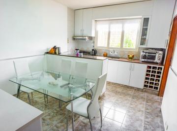 Casa · 233m² · 5 Ambientes · 2 Cocheras · Venta Casa 4 Dorm. Barrio Belgrano Rosario