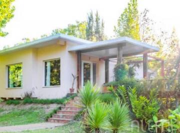 Casa · 108m² · 3 Ambientes · 2 Cocheras · Casa en Delta de Tigre - Acepta Permuta