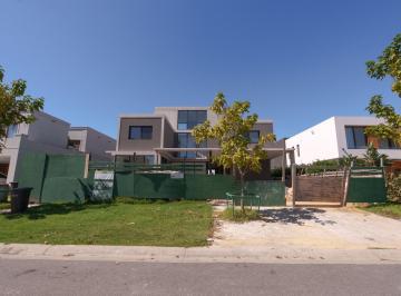 Casa · 361m² · 6 Ambientes · 3 Cocheras · Casa en Virazón Nordelta