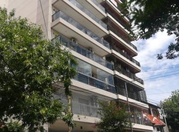 Departamento de 3 ambientes, Villa del Parque · 3 Amb. con Gran Bcon Terraza. Cochera!