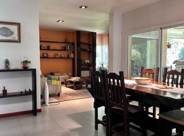 Casa · 195m² · 5 Ambientes · 1 Cochera · Casa en Venta - 5 Ambientes - Pileta - Ingeniero Maschwitz - Escobar - Apto Credito - Permuta Menor Valor