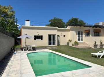 Casa · 227m² · 3 Dormitorios · 2 Cocheras · Venta Casa Apto Credito 3 Dorm. C/ Pileta Los Manantiales Carlos Paz