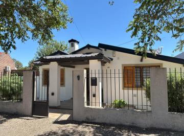 Casa · 227m² · 3 Dormitorios · 1 Cochera · Venta Casa Apto Crédito 3 Dorm. en Los Manantiales Carlos Paz