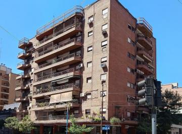 Santiago y Monteagudo · Departamento Bº Norte con Patio en Venta
