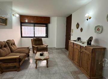 Departamento · 52m² · 4 Ambientes · Dpto Calle Urquiza 100, Planta Baja, Dos Dorm. con Patio.