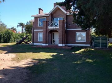 Casa de 6 ambientes, Villa Allende · Venta Casa en B° La Herradura, Villa Allende - 5 Dorm.