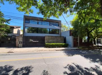 Oficina comercial , San Isidro · Oficina Moderna 2 Cocheras Primer Piso con Ascensor Muy Luminosa