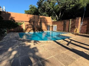 Casa · 676m² · 4 Ambientes · 1 Cochera · Cf1216 - Casa Apta Crédito Hipotecario en Venta