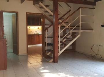Casa · 100m² · 3 Ambientes · Casa en Venta - 2 Dorm. 2 Baños - 200 m² - La Plata