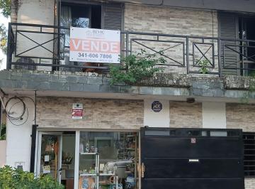 Casa · 208m² · 6 Ambientes · 1 Cochera · Funes. a m de Ruta 9.zona de Locales Comerciales.