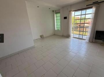 Departamento · 60m² · 3 Ambientes · Departamento en Venta - 2 Dorm. 1 Baño - 67 m² - Tolosa