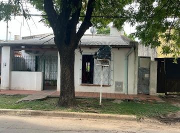 Casa · 110m² · 3 Ambientes · Casa en Venta en Perez