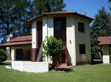 escobar-loma-verde-venta-casa-4-ambientes · Retasada Jul 2025, Casaquinta con Gran Parque y Pileta