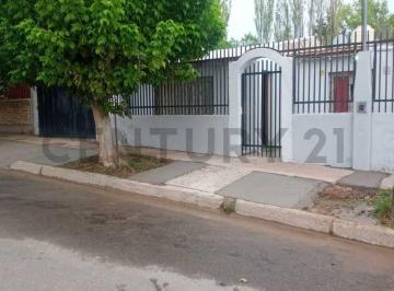 Casa · 150m² · 3 Ambientes · 2 Cocheras · Propiedad en Venta