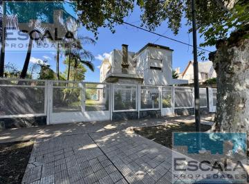 Casa · 275m² · 7 Ambientes · 2 Cocheras · Casa en Venta Alberdi, Rosario