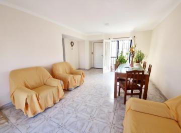 Departamento · 74m² · 2 Dormitorios · 1 Cochera · Departamento 3 Amb. Externo, Esp. Cochera - 12 de Octubre y Lanzilota