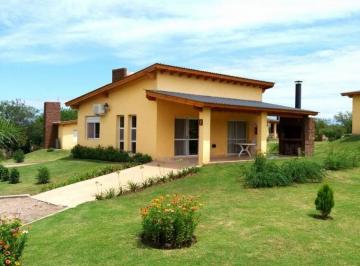 Edificio · 720m² · 20 Ambientes · 1 Cochera · Edificio Comercial en Venta - 13 Dorm. 7 Baños - 14.300 m² - Córdoba