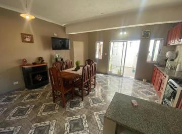 PH · 156m² · 4 Ambientes · 1 Cochera · PH en Venta - 3 Dorm. 2 Baños - 156 m² - La Plata