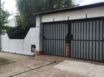 Casa · 177m² · 5 Ambientes · 1 Cochera · Propiedad en Barrio Roma