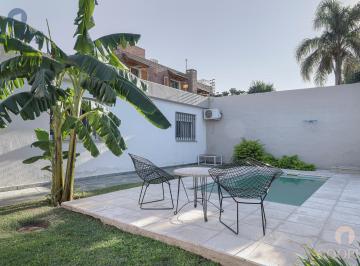 Casa de 8 ambientes, Córdoba · Excelente Casa en Venta - 3 Dorm. - Urca