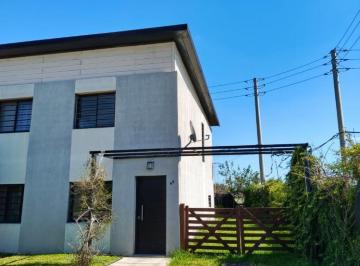 Casa · 72m² · 3 Ambientes · 2 Cocheras · Alquiler por 12 0 24 Meses (Sin Muebles)