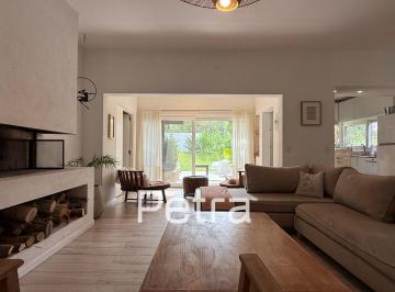 Casa · 190m² · 5 Ambientes · 2 Cocheras · Casa en Venta en Costa Esmeralda