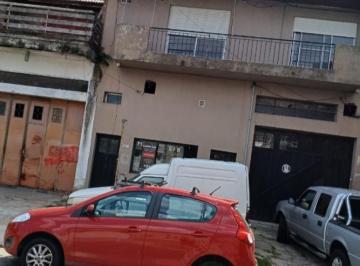 Departamento de 4 ambientes, Avellaneda · Departanenro 4 Ambientes Sarandí