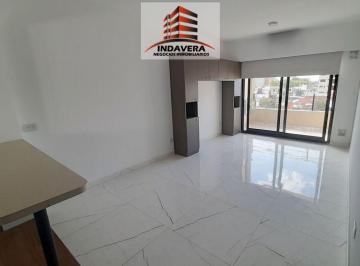 Departamento de 1 ambiente, Tres de Febrero · Exclusivo Monoambiente con Balcón y Parrilla – Cochera Fija Cub – Caseros