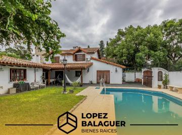Casa · 205m² · 5 Ambientes · 4 Cocheras · Venta Casa en Ciudad Evita - 4 Dorm. - Pileta