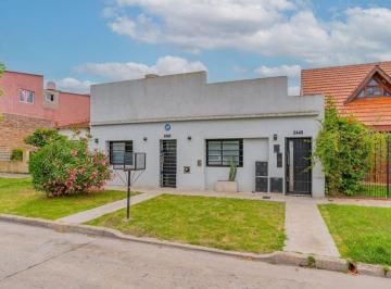 Casa · 156m² · 6 Ambientes · Venta Casa 6 Ambientes con Parque