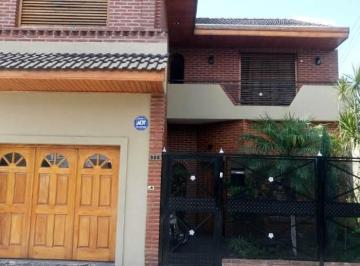 Casa de 4 ambientes, Avellaneda · Chalet en Venta de 4 Ambientes Gerli Avellaneda