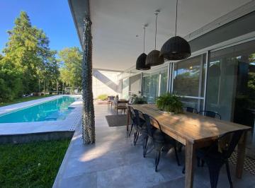 Casa · 230m² · 4 Ambientes · 1 Cochera · Casa en Alquiler Cardales