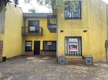 Casa · 3 Ambientes · Duplex Al Frente con Gas Natural