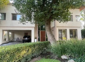 Casa de 7 ambientes, Berazategui · Abril Club de Campo - Alquiler Anual con Muebles